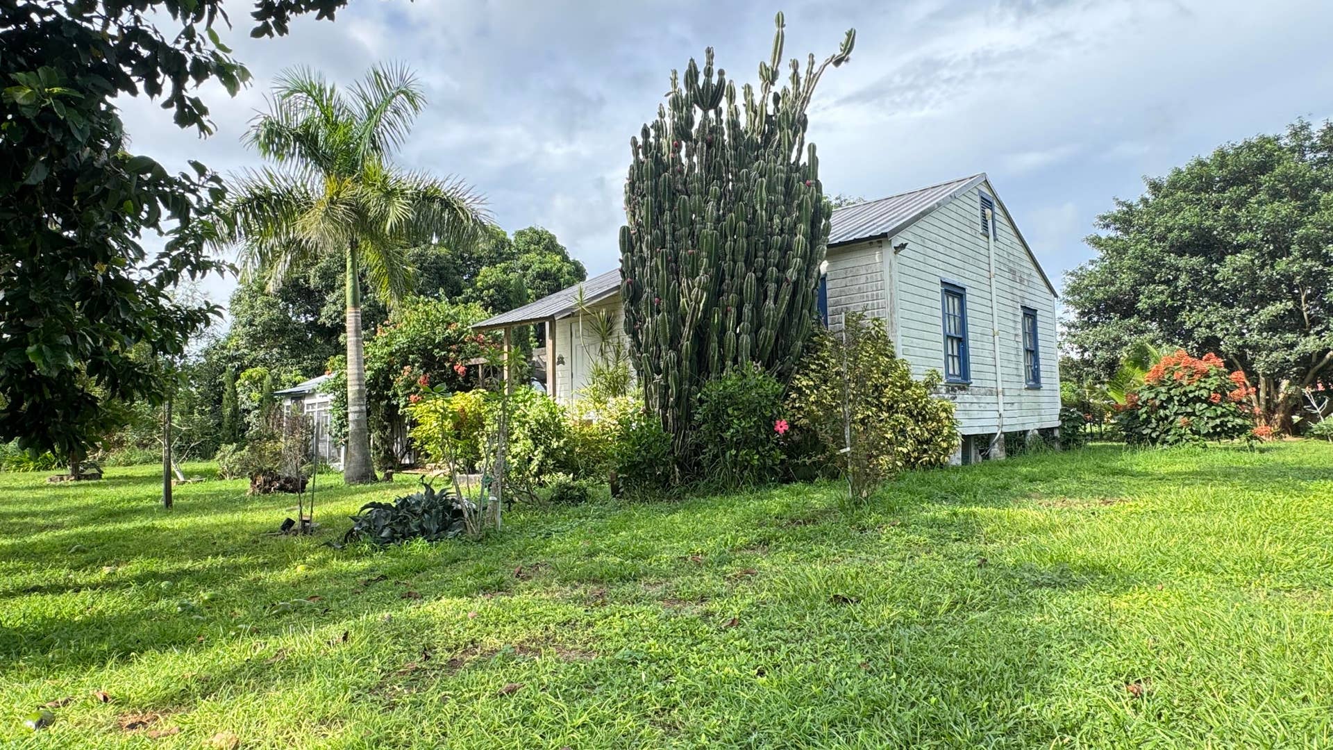 1977 E Main Street, Pahokee, FL 33476 34AB2458-8BE6-46F4-8356-C57DAE7AC0F0