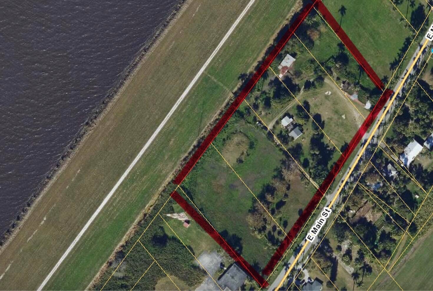 1977 E Main Street, Pahokee, FL 33476 F77C4905-B8C4-40C2-B9F0-E16DA42D2A95