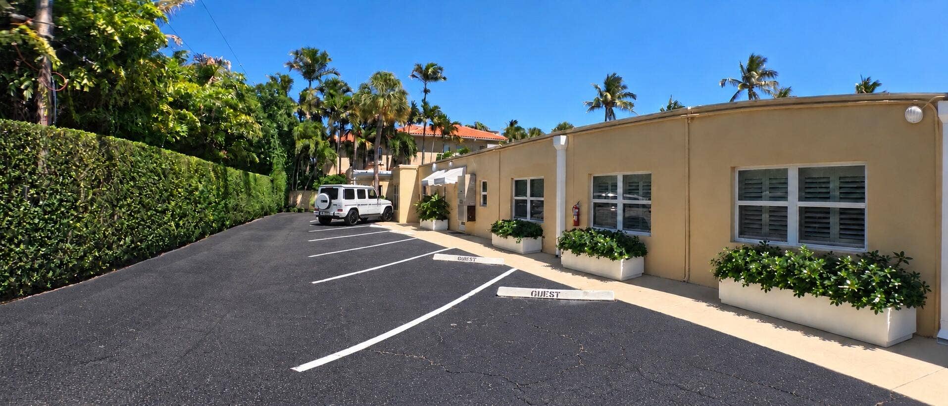 225 EVERGLADE Avenue, #Villa 5, Palm Beach, FL 33480 Villa Parking
