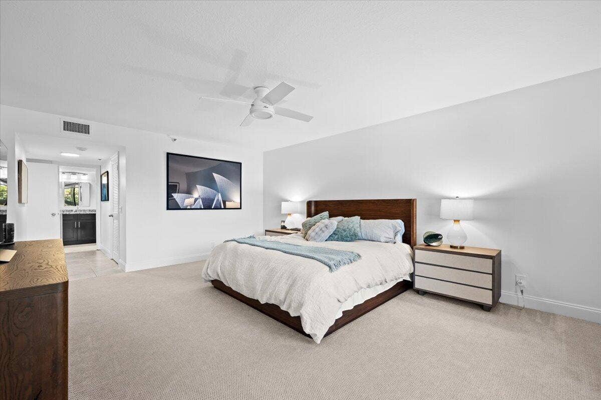28-LUX_6039