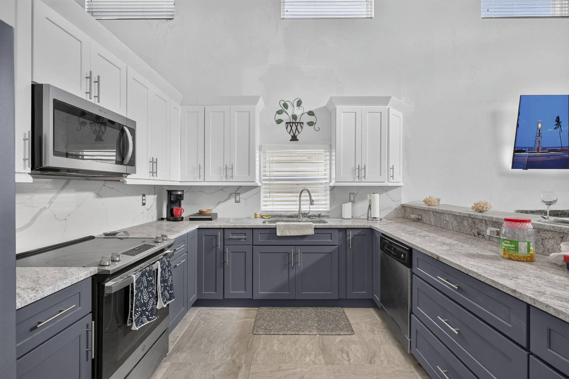 16825 89TH Place N, The Acreage, FL 33470 Large Kitchen