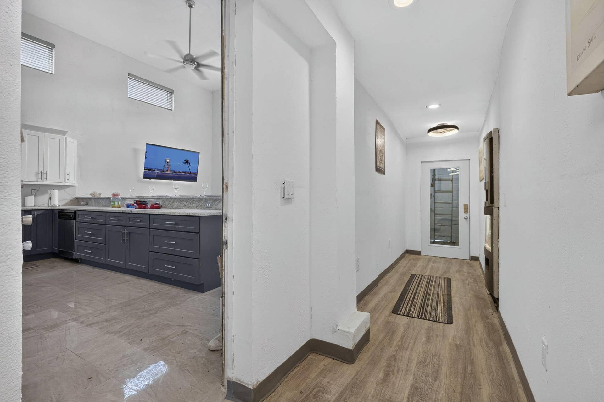 16825 89TH Place N, The Acreage, FL 33470 Hallway