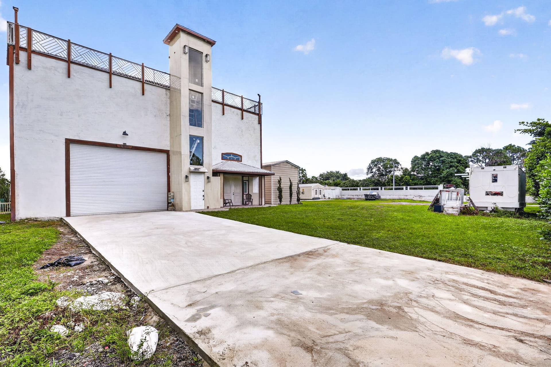 16825 89TH Place N, The Acreage, FL 33470 Large Driveway