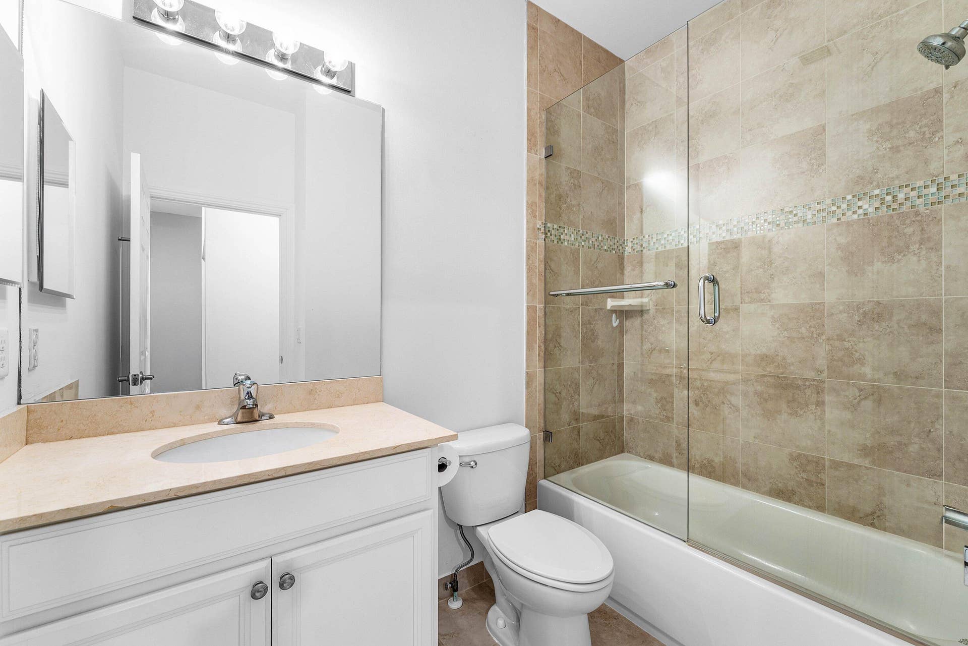 16177 Poppy Seed Circle, #505, Delray Beach, Delray Beach, FL 33484 Guest bath