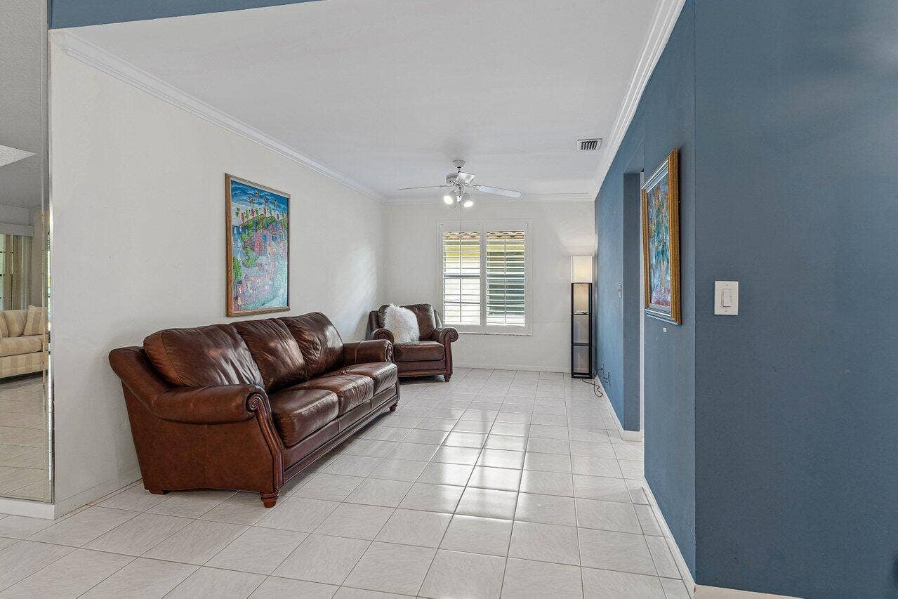 012-10063AndreaLane-B-BoyntonBeach-FL-33