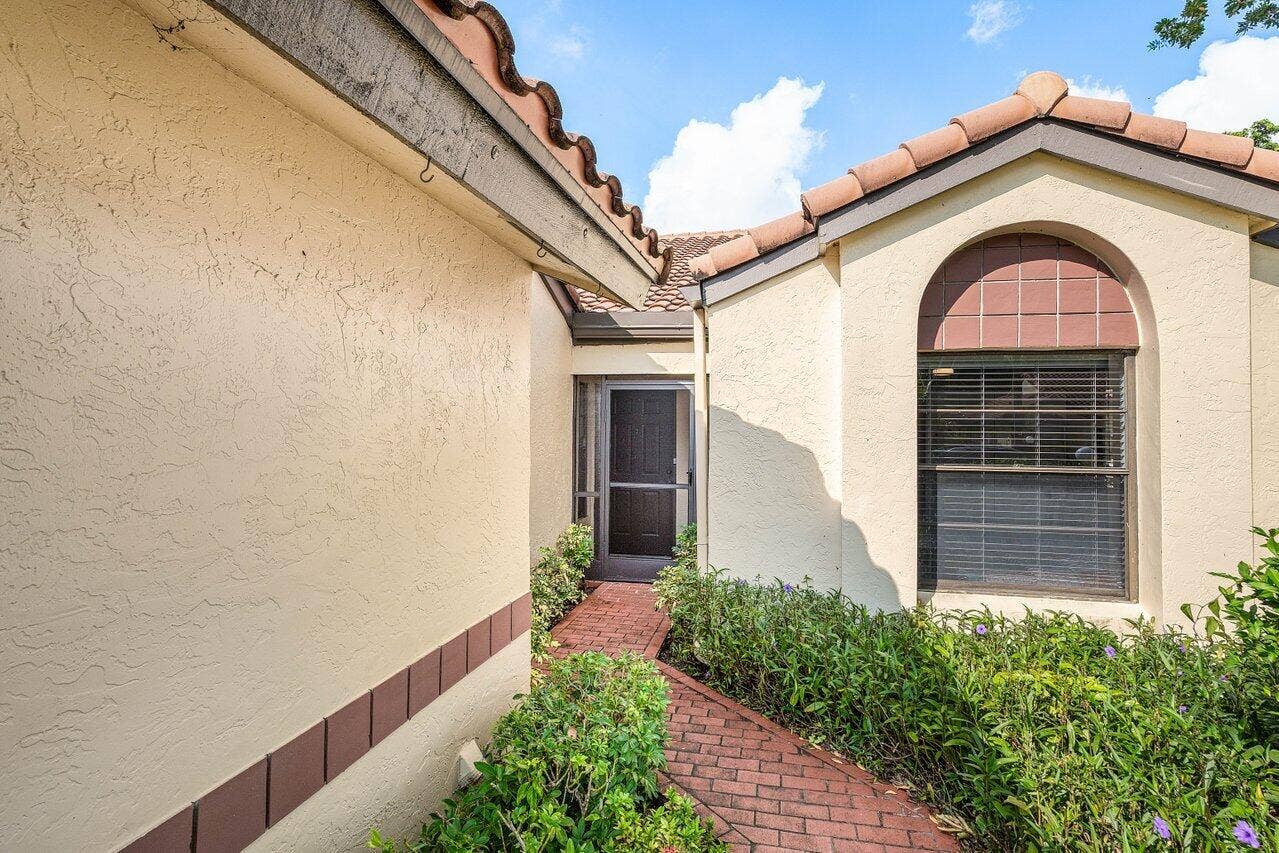 004-10063AndreaLane-B-BoyntonBeach-FL-33
