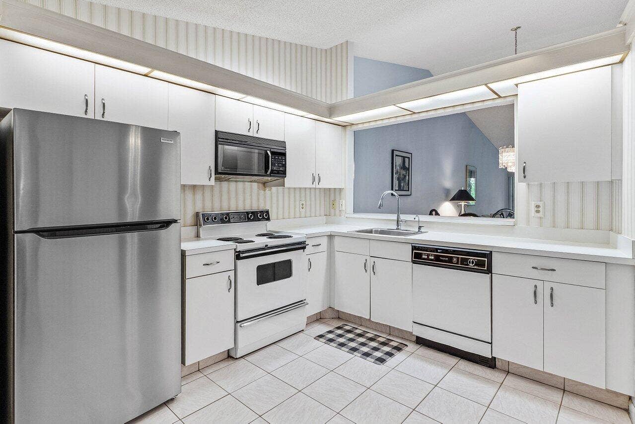 010-10063AndreaLane-B-BoyntonBeach-FL-33