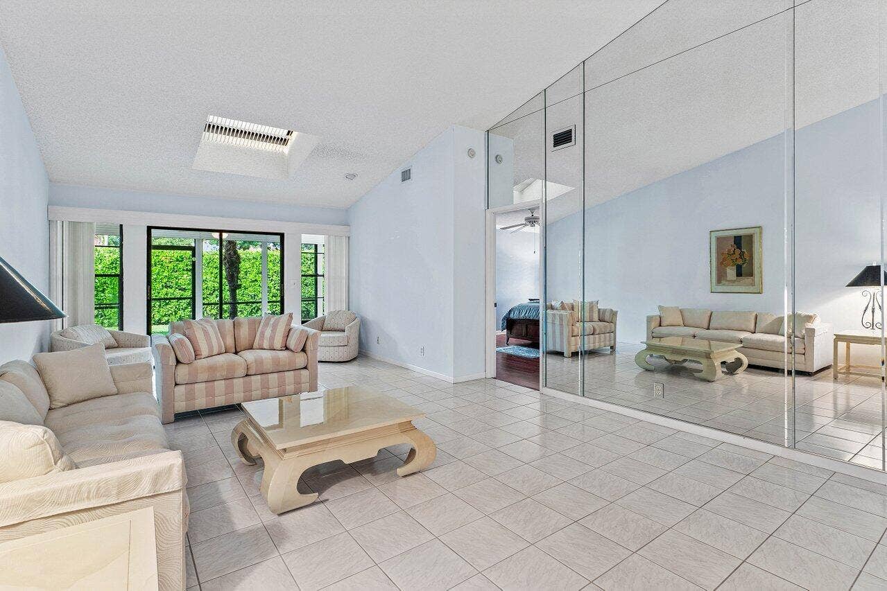 013-10063AndreaLane-B-BoyntonBeach-FL-33