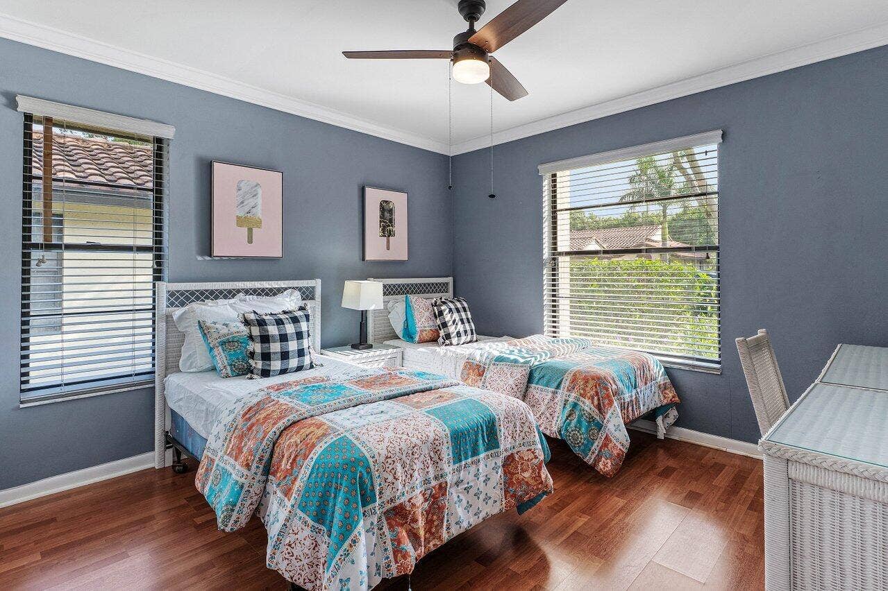 021-10063AndreaLane-B-BoyntonBeach-FL-33