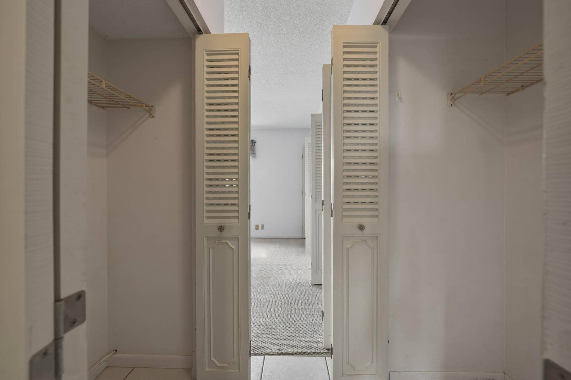 205 SE 11th Terrace, Dania Beach, FL 33004 DSC06534