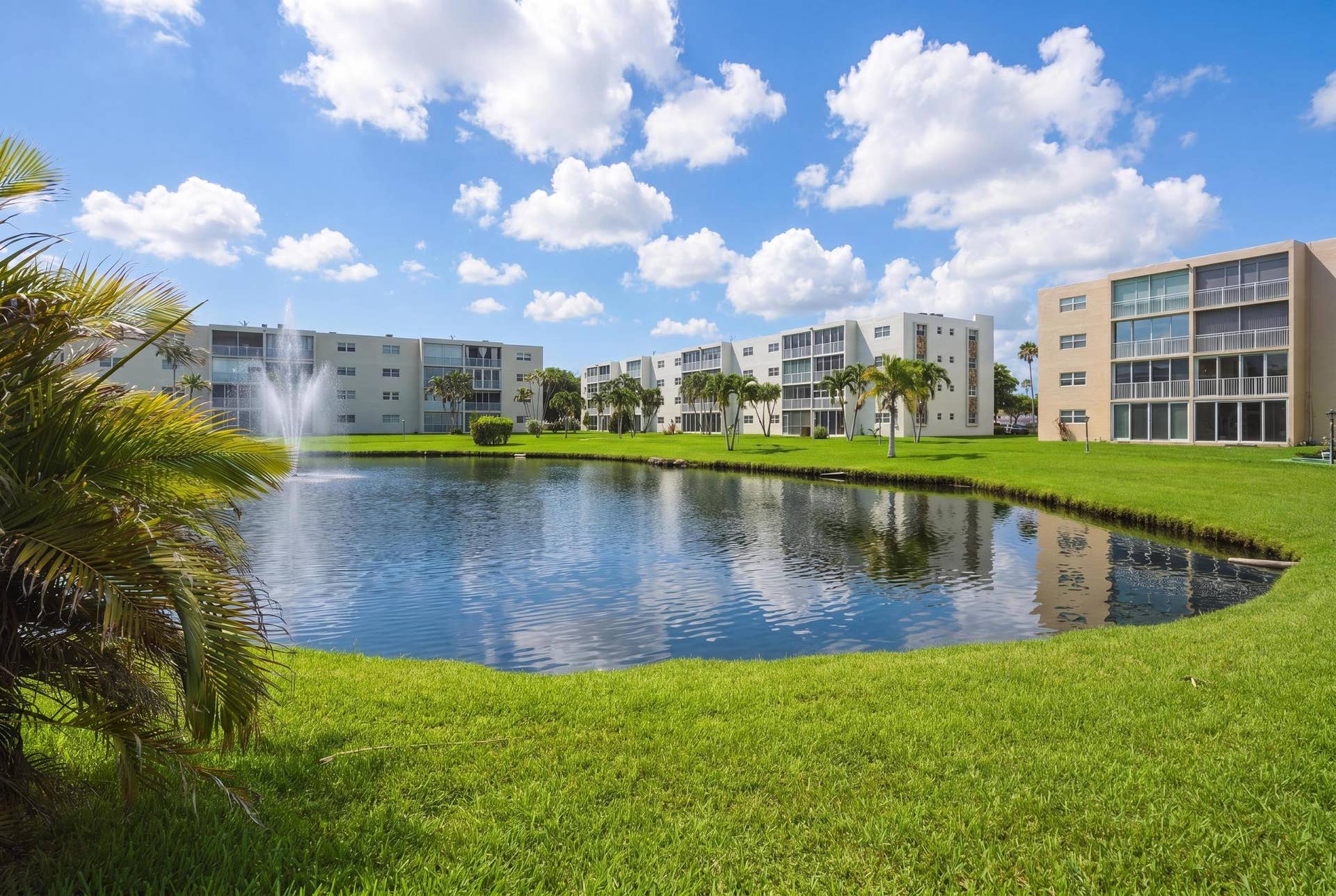 205 SE 11th Terrace, Dania Beach, FL 33004 DSC06549_reedit_f3a1d067
