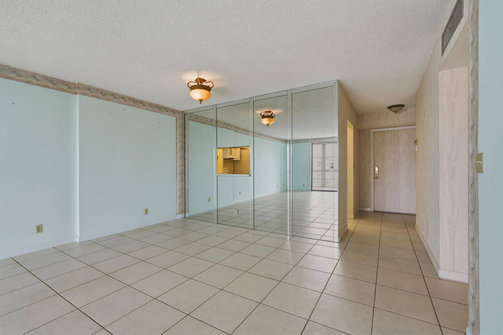 205 SE 11th Terrace, Dania Beach, FL 33004 DSC06513