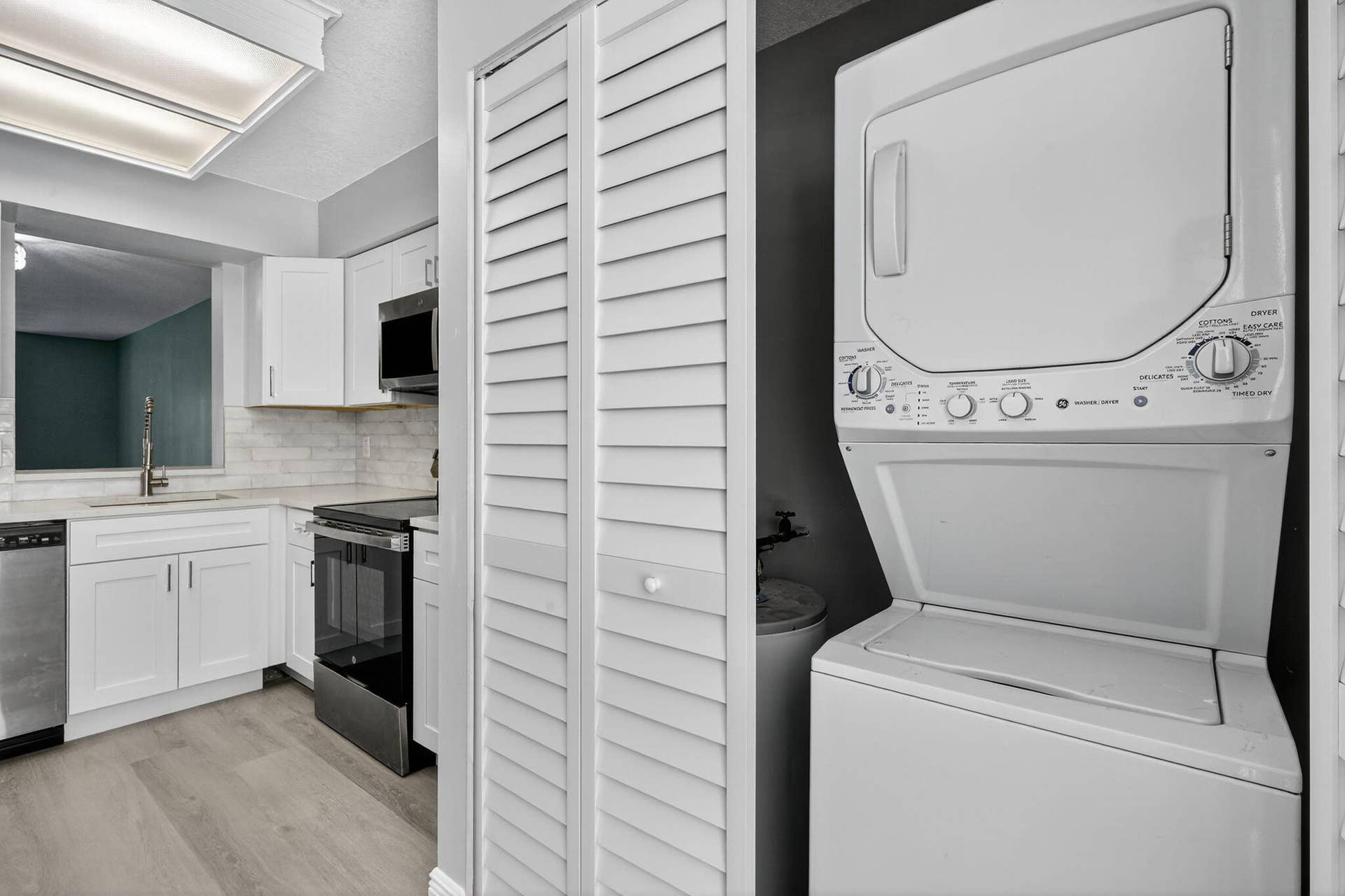 14527 BONAIRE Boulevard, #309, Delray Beach, FL 33446 washer dryer