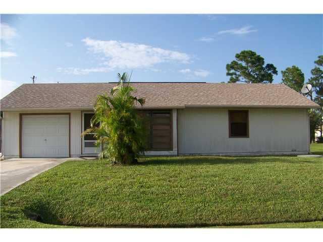 Property photo for 541 SW Duxbury Avenue, Port St Lucie, FL