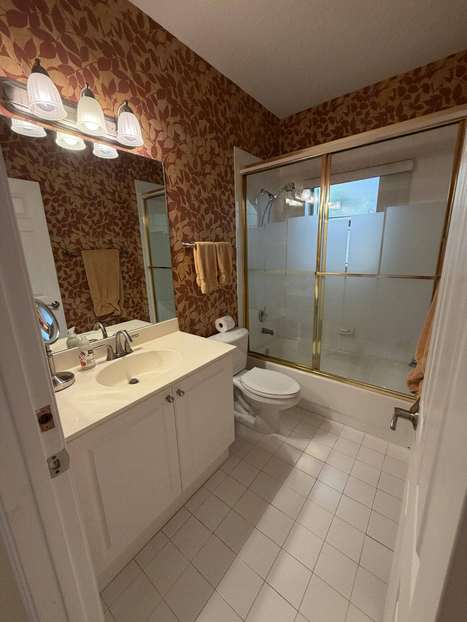 8859 GEORGETOWN Lane, Boynton Beach, FL 33472 34