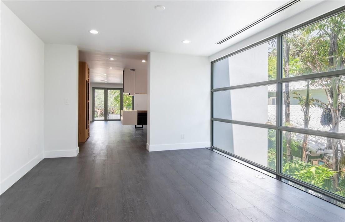 26 SE 10TH Avenue, Fort Lauderdale, Fort Lauderdale, FL 33301 Open Dining Room