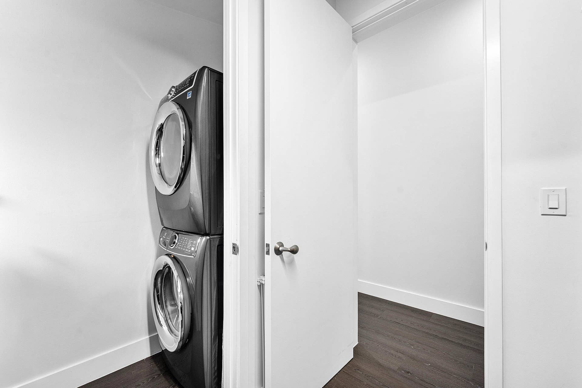 26 SE 10TH Avenue, Fort Lauderdale, Fort Lauderdale, FL 33301 Laundry Rm 3rd and 1st floors