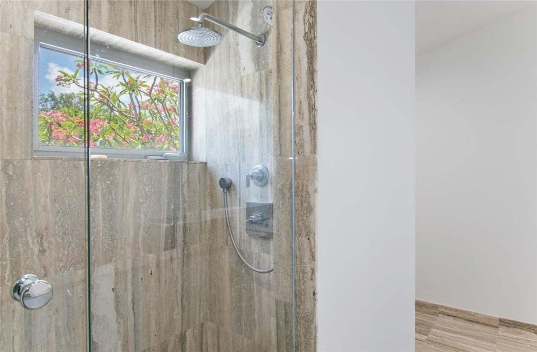 26 SE 10TH Avenue, Fort Lauderdale, Fort Lauderdale, FL 33301 Primary Bath Shower