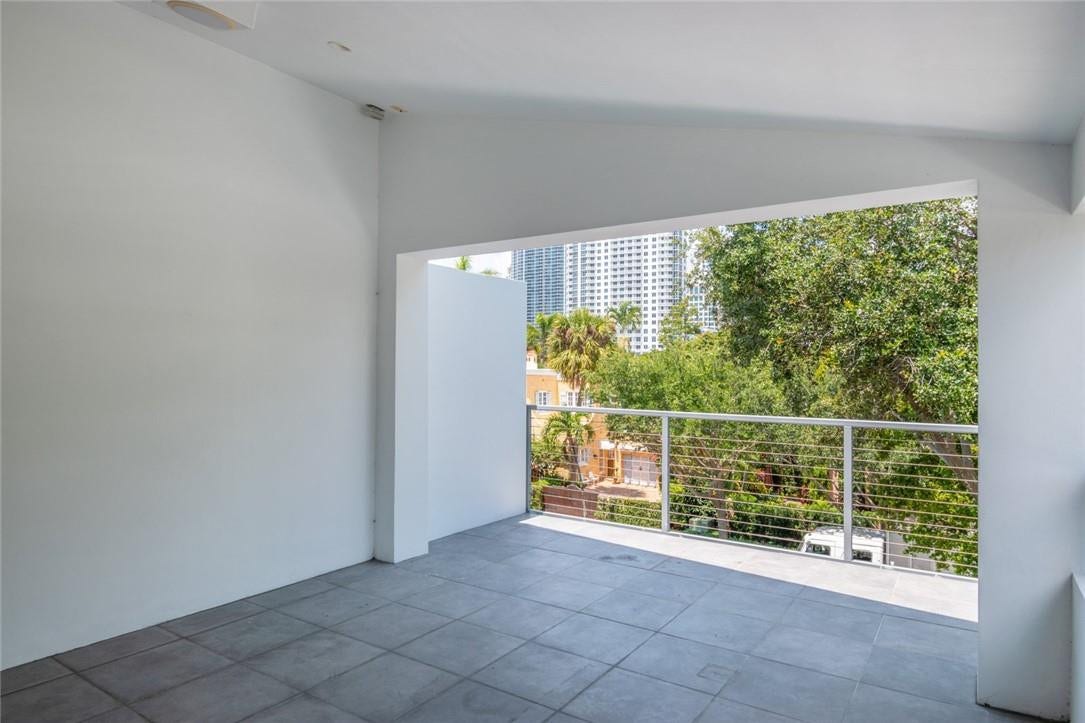 26 SE 10TH Avenue, Fort Lauderdale, Fort Lauderdale, FL 33301 3rd Floor Outdoor LR