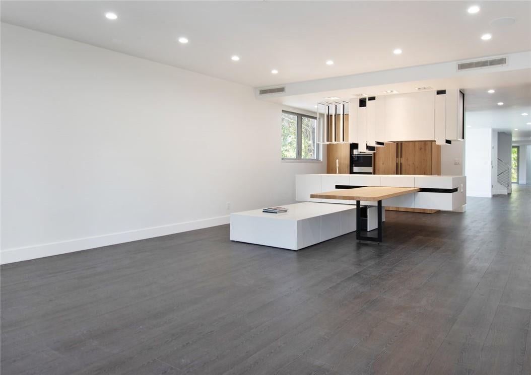 26 SE 10TH Avenue, Fort Lauderdale, Fort Lauderdale, FL 33301 Family Room