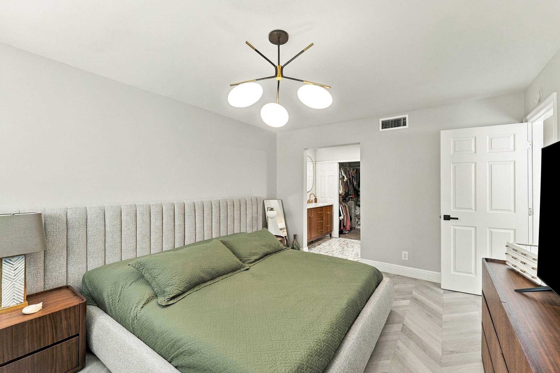 15075 Witney Road, #101, Delray Beach, FL 33484 27_dsc04547_with_tv