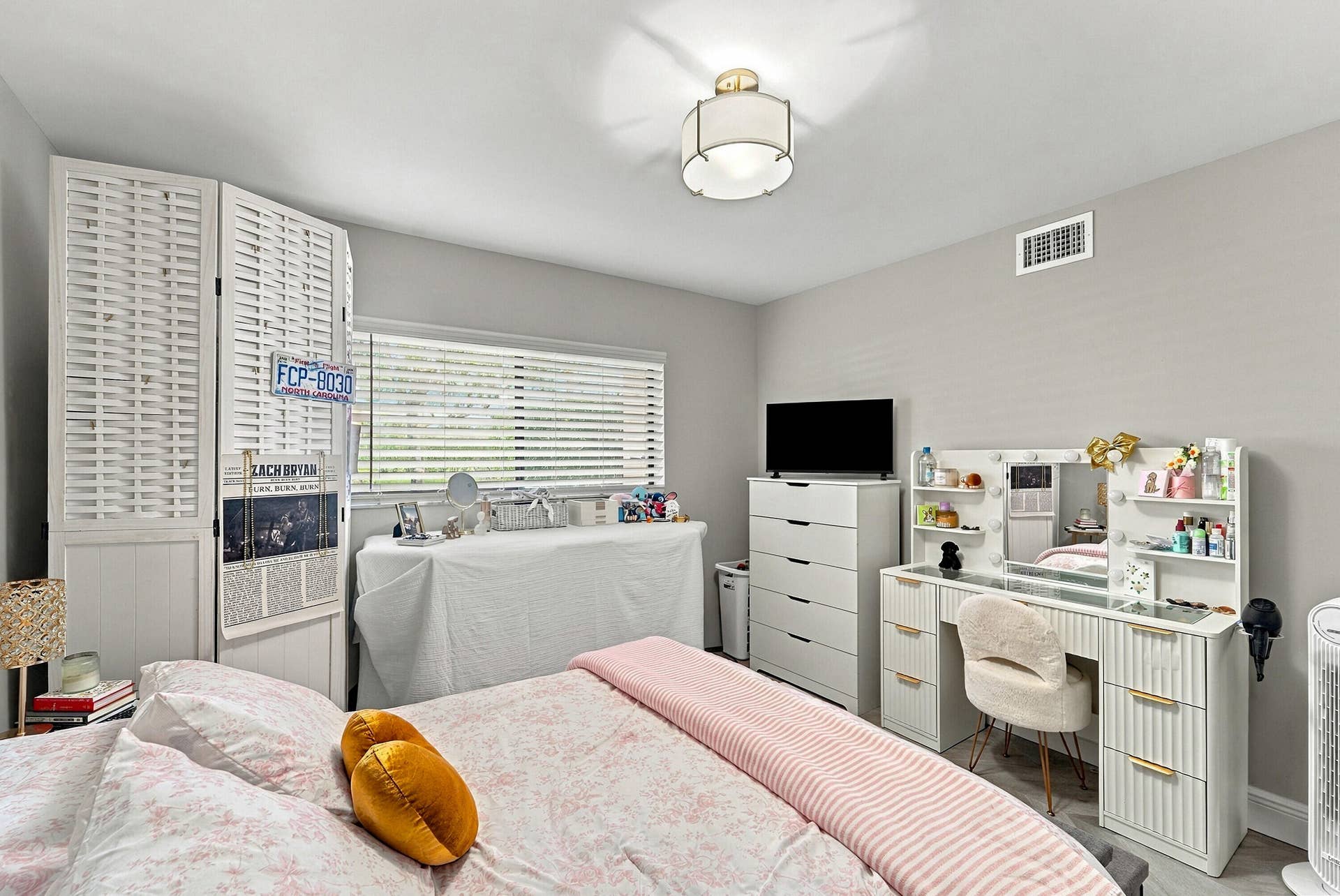 15075 Witney Road, #101, Delray Beach, FL 33484 19_dsc04492_with_tv