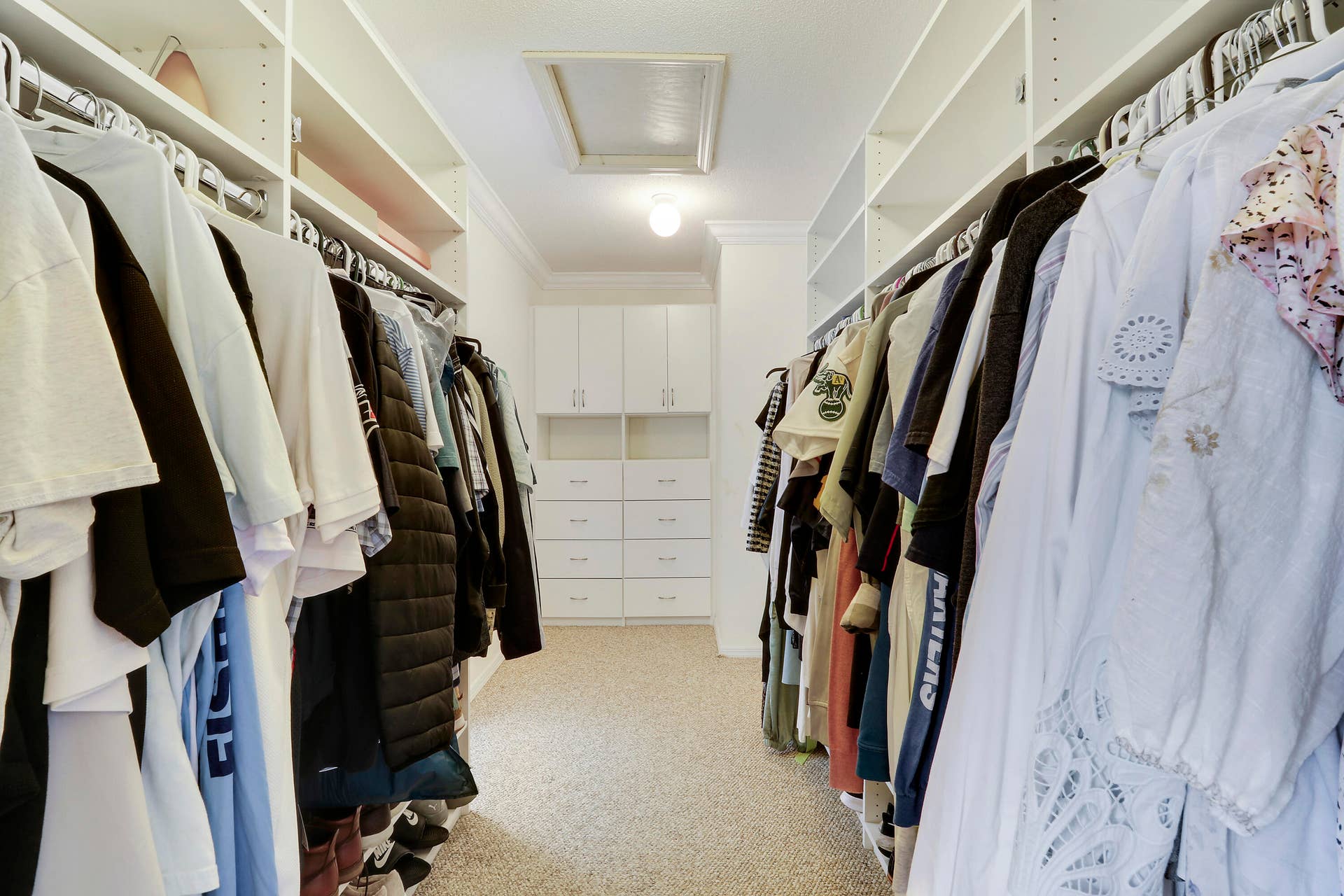 6514 Timber Lane, Boca Raton, FL 33433 Walk through closet