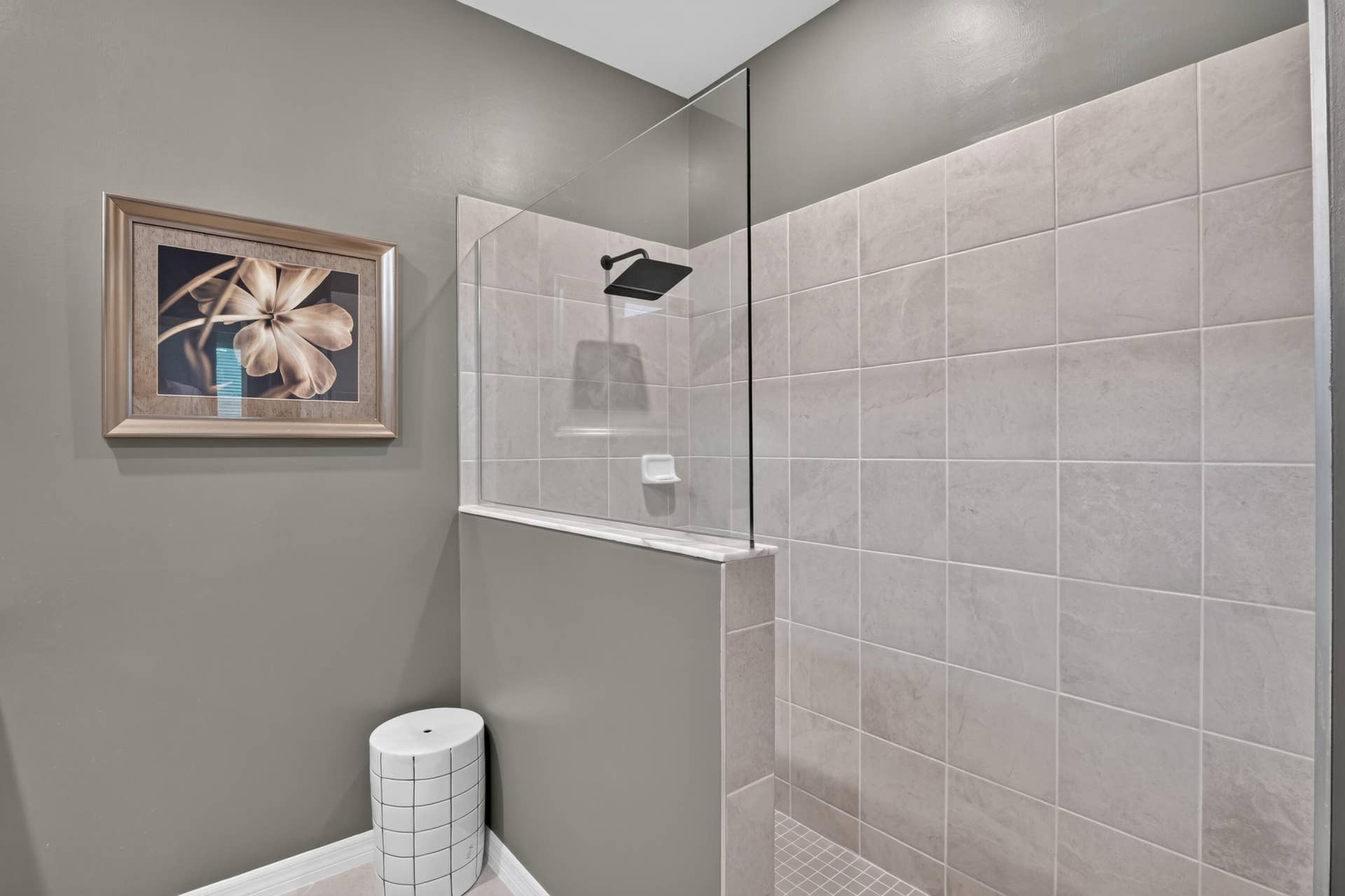 18737 Marlin Kite Lane, North Fort Myers, FL 33917 Master Shower