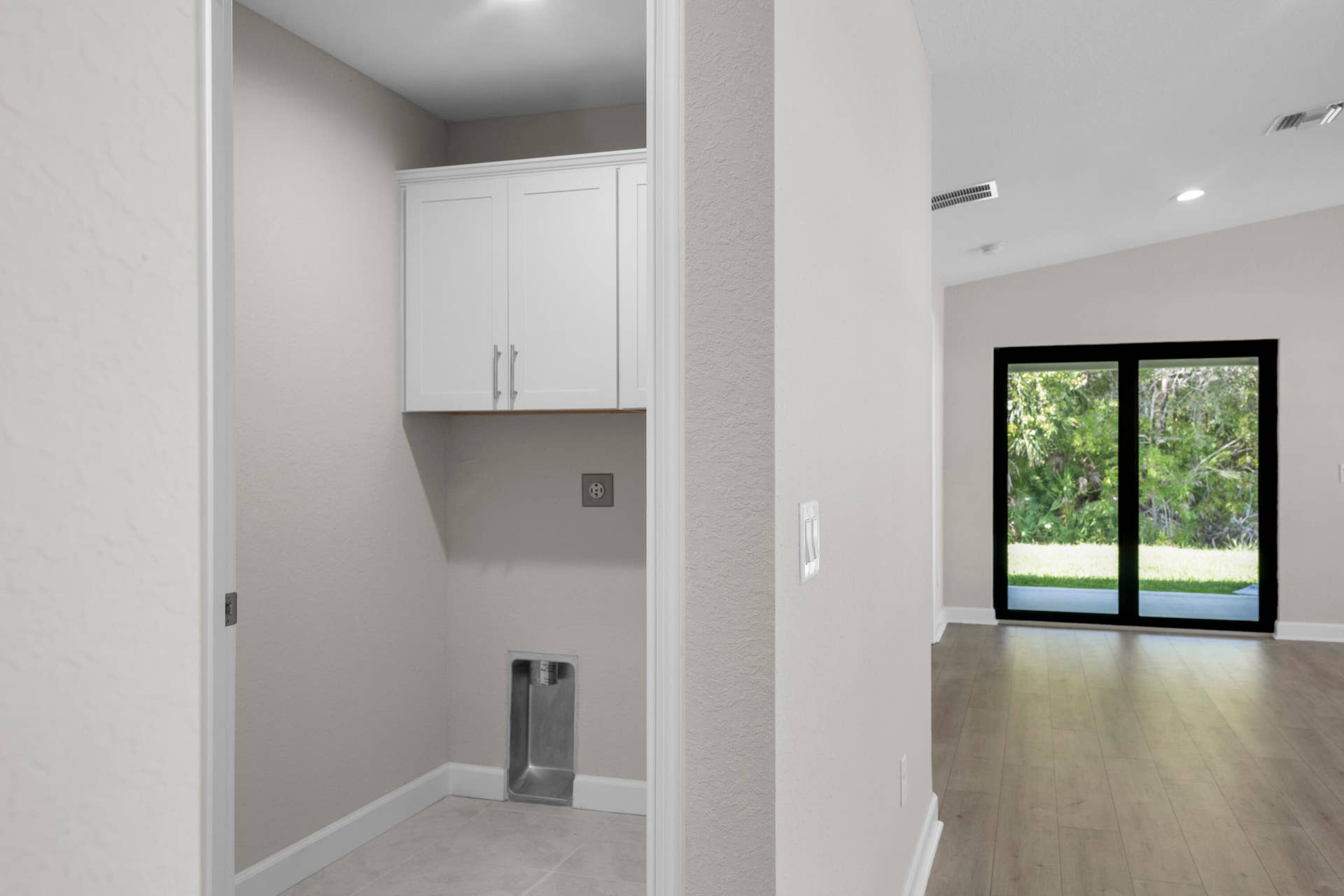 52 Lagos Del Norte, Fort Pierce, FL 34951 Laundry Room