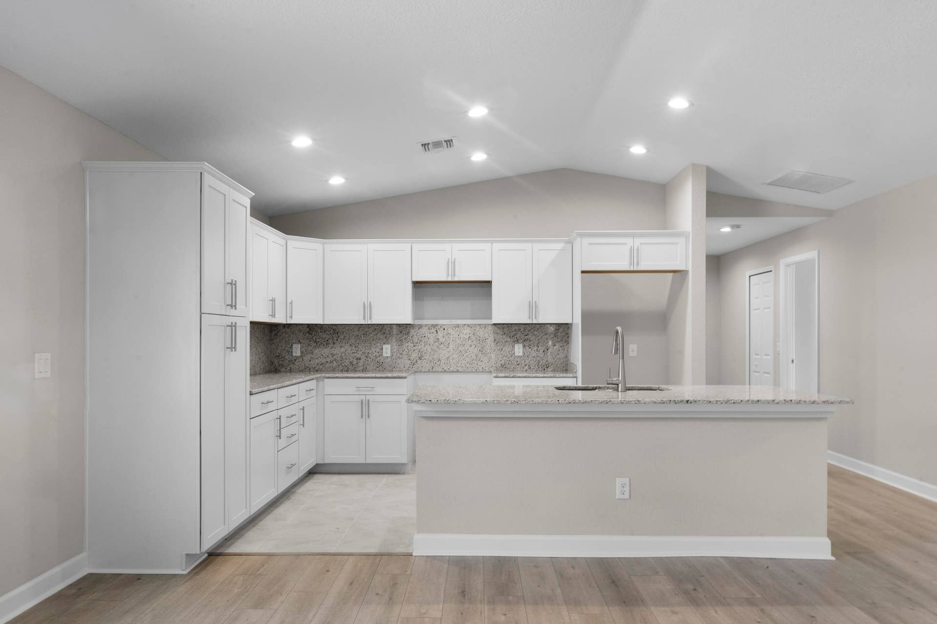 52 Lagos Del Norte, Fort Pierce, FL 34951 Kitchen