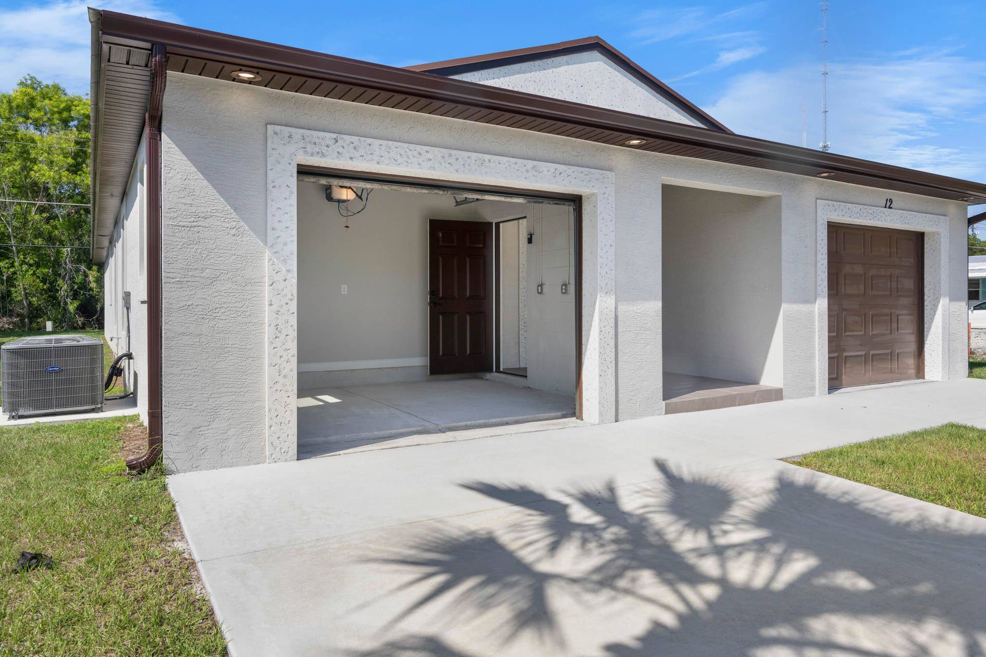 52 Lagos Del Norte, Fort Pierce, FL 34951 Front Garage
