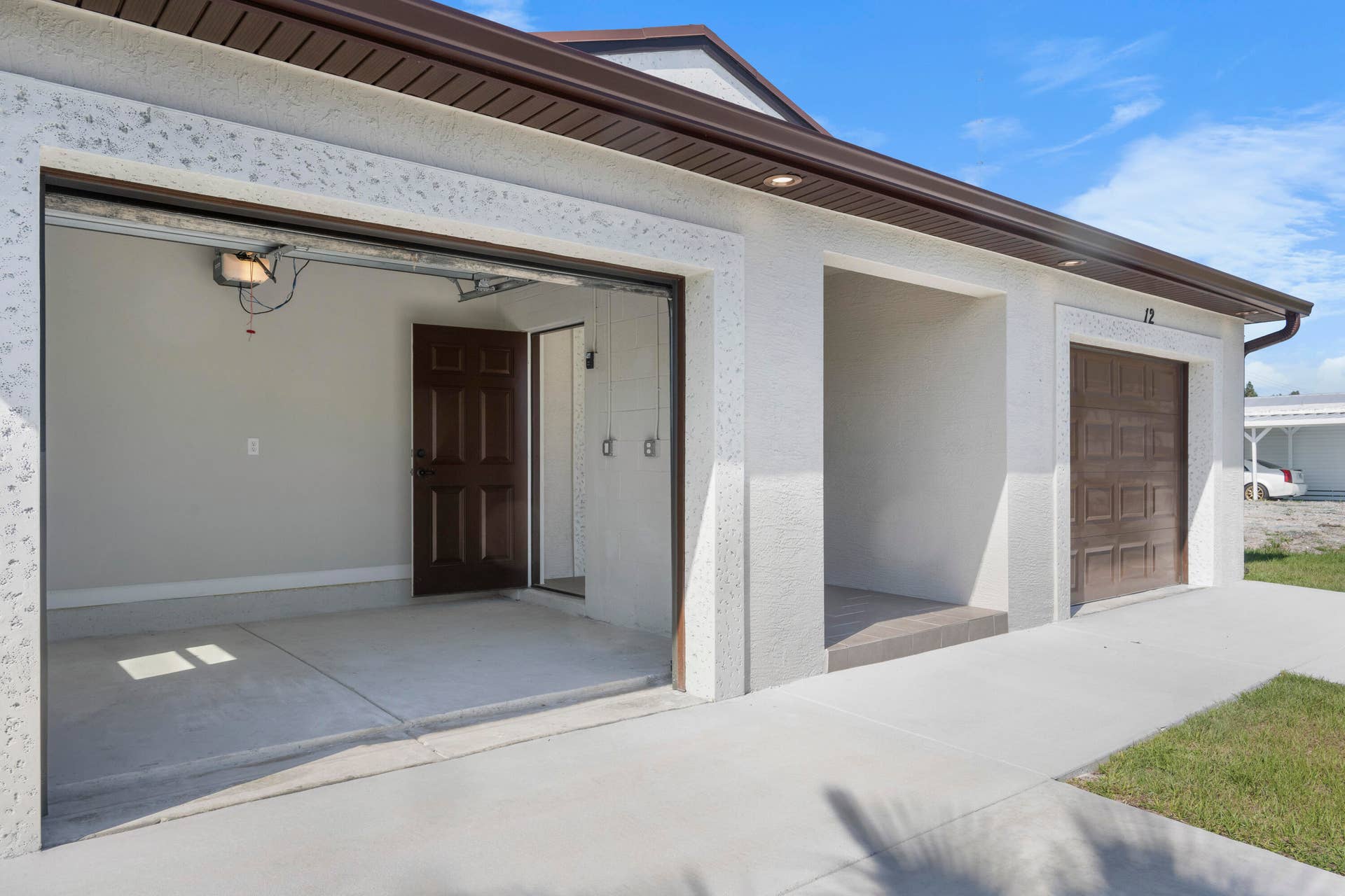 52 Lagos Del Norte, Fort Pierce, FL 34951 Garage