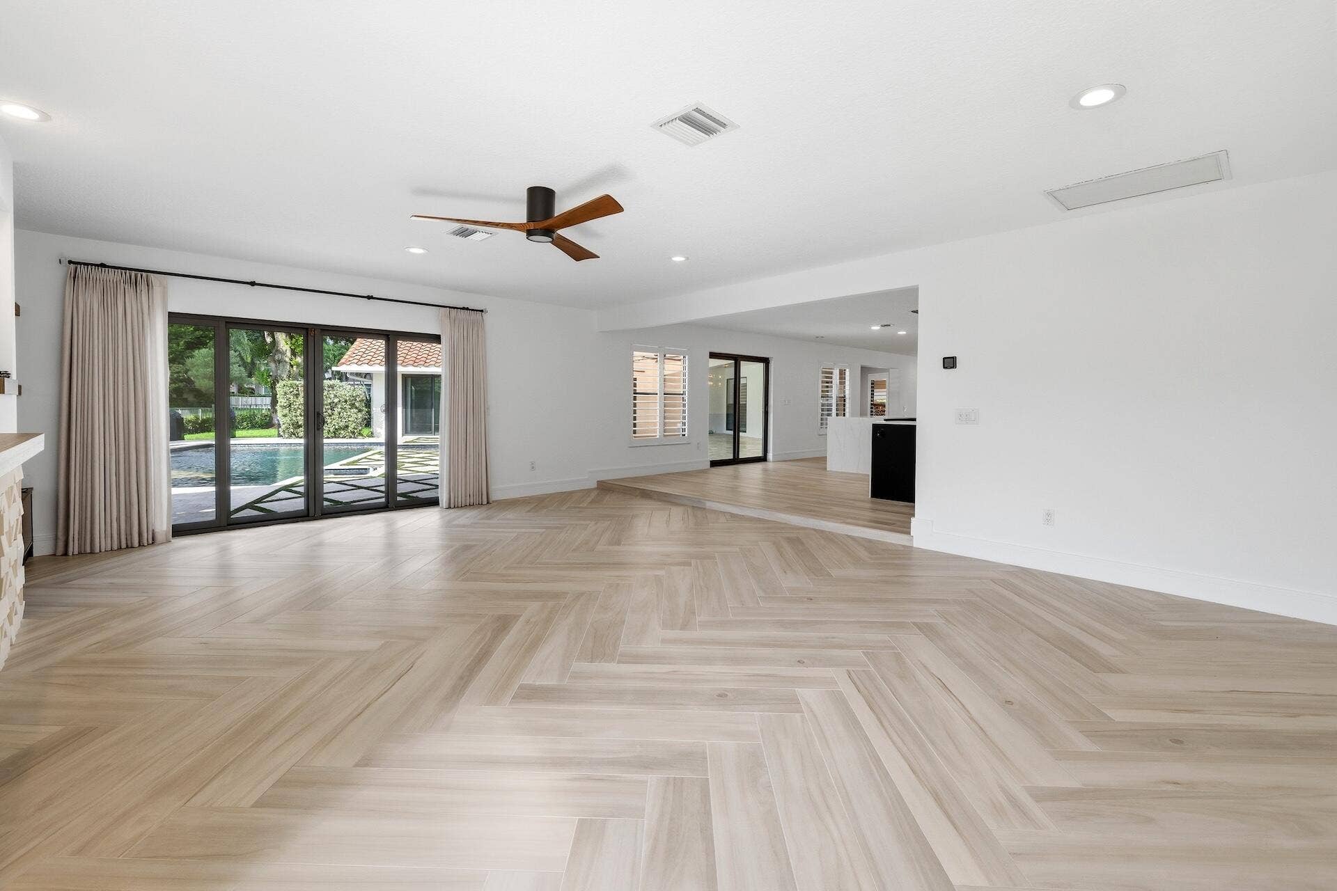 1013 SHADY LAKES Circle, Palm Beach Gardens, FL 33418 Family Room