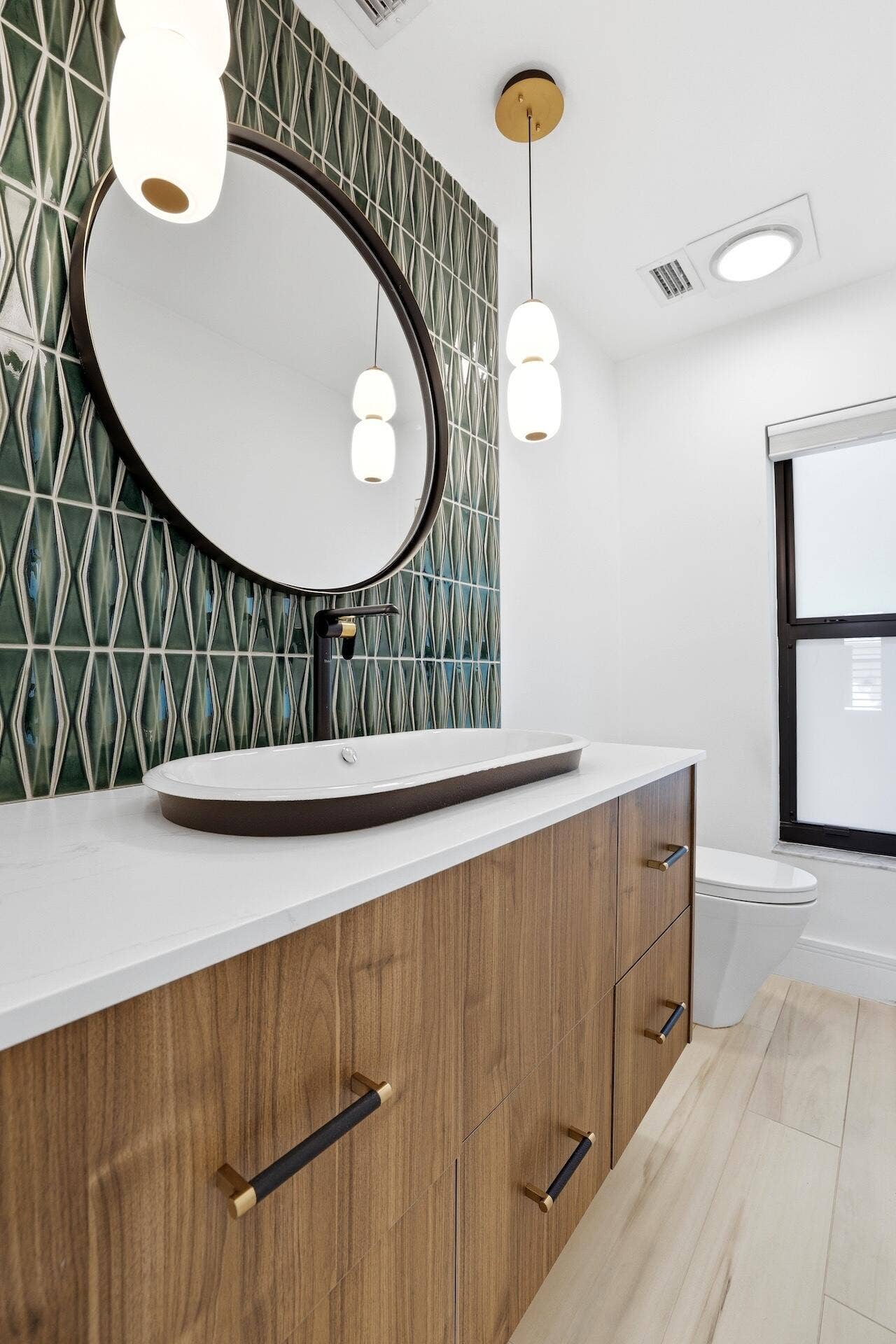1013 SHADY LAKES Circle, Palm Beach Gardens, FL 33418 Powder Room