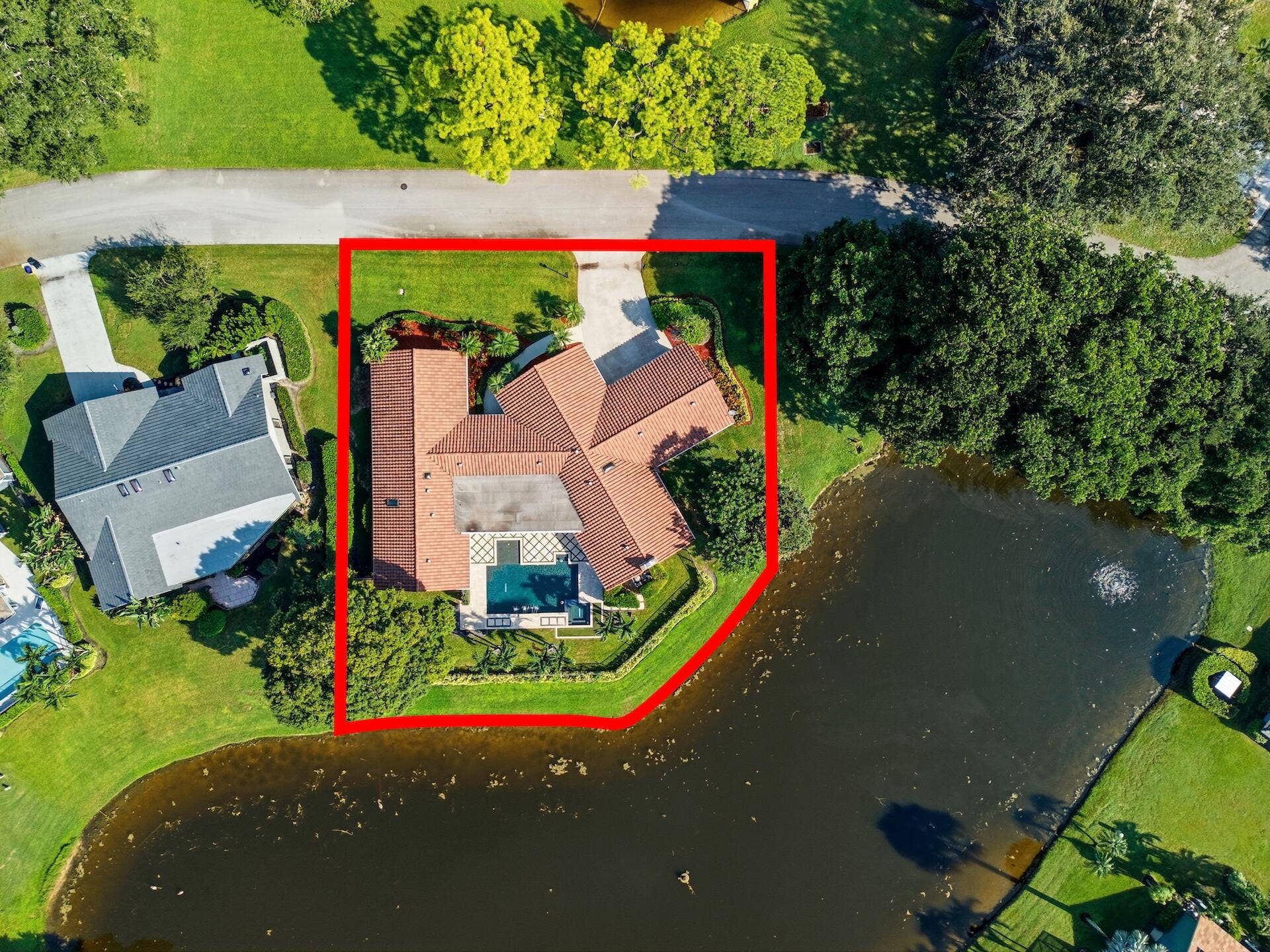 1013 SHADY LAKES Circle, Palm Beach Gardens, FL 33418 Aerial Lot Outline