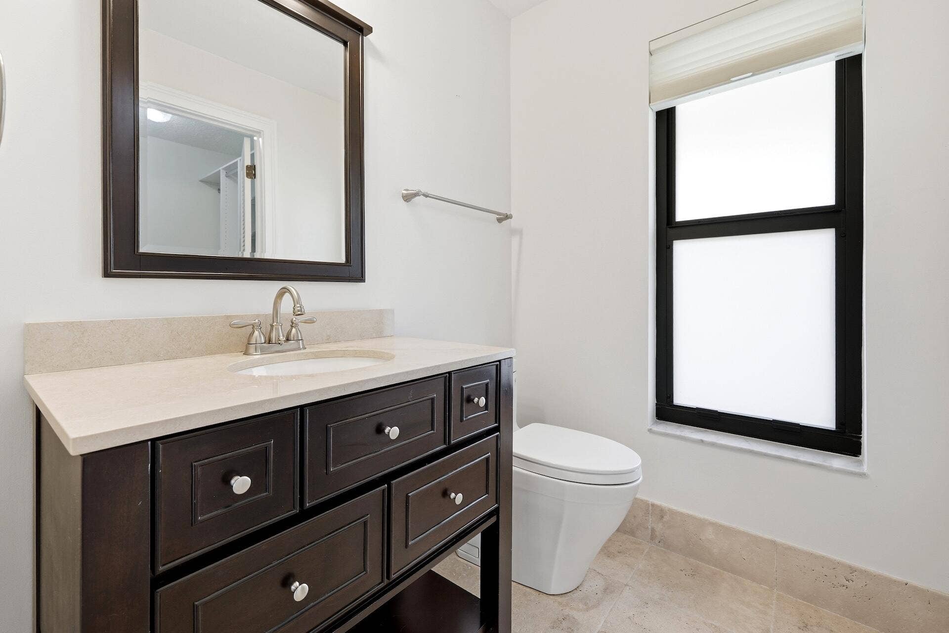 1013 SHADY LAKES Circle, Palm Beach Gardens, FL 33418 Bathroom