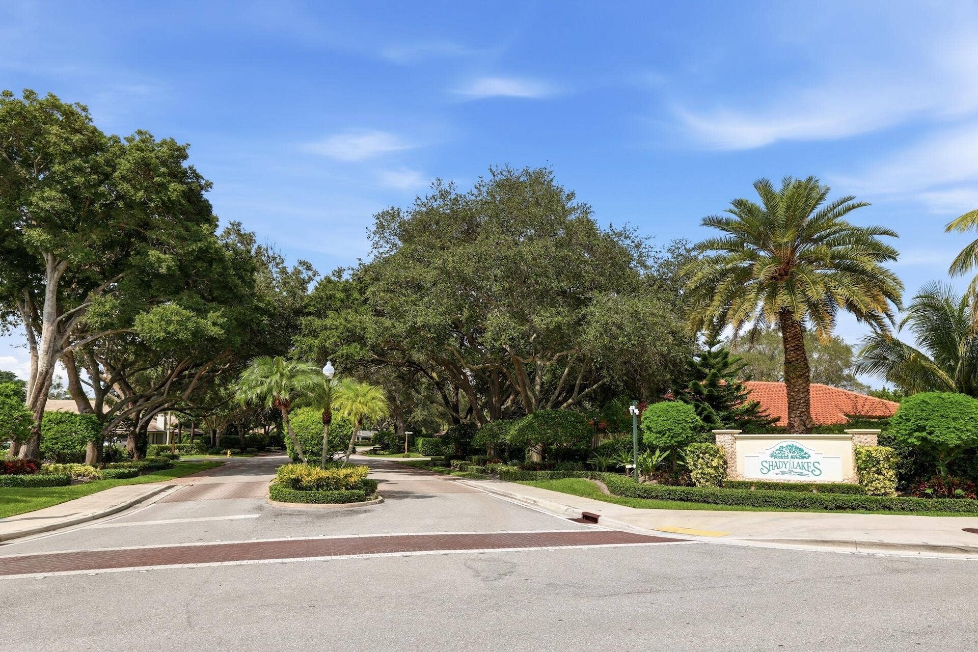 1013 SHADY LAKES Circle, Palm Beach Gardens, FL 33418 Community Entrance