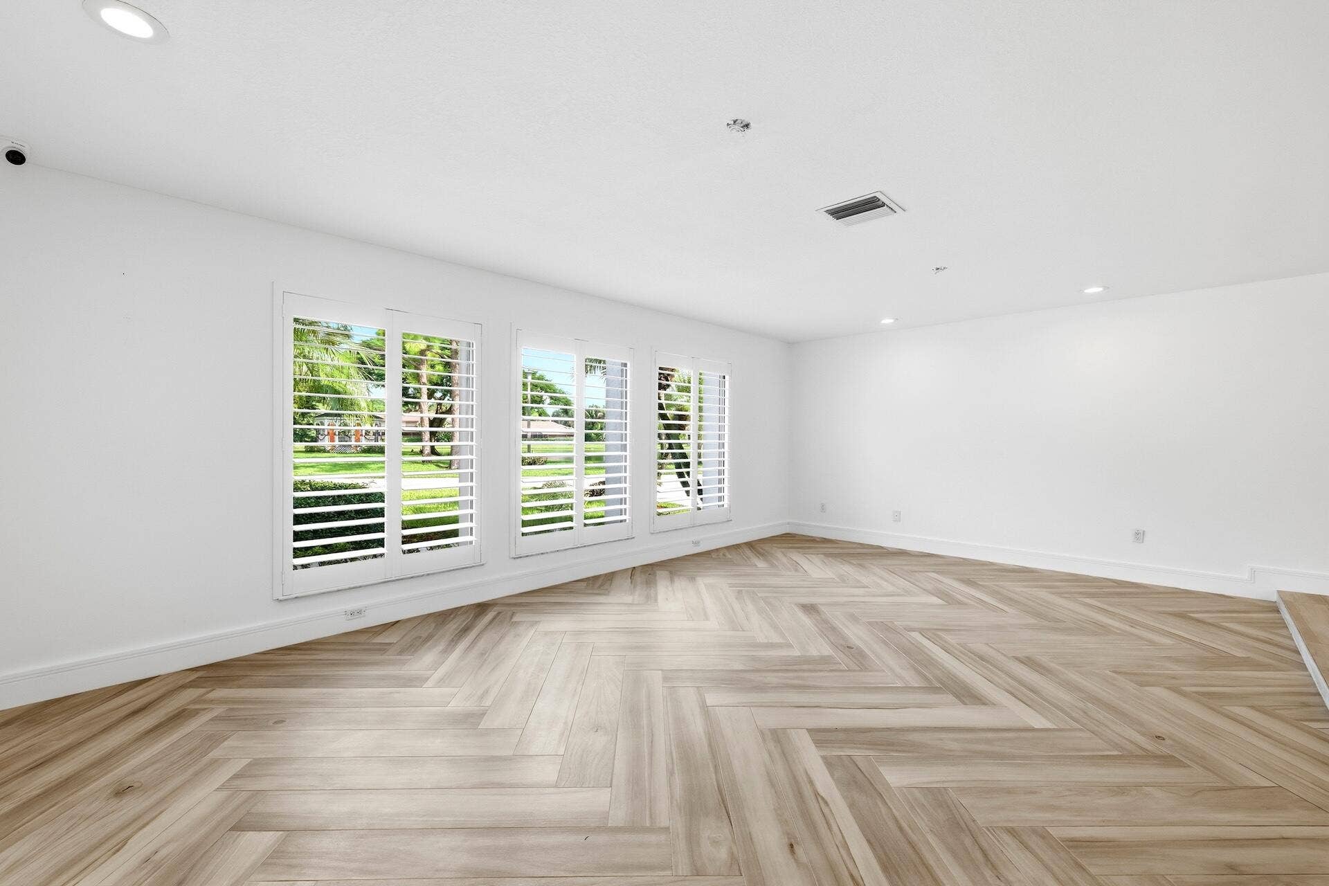 1013 SHADY LAKES Circle, Palm Beach Gardens, FL 33418 Living Room