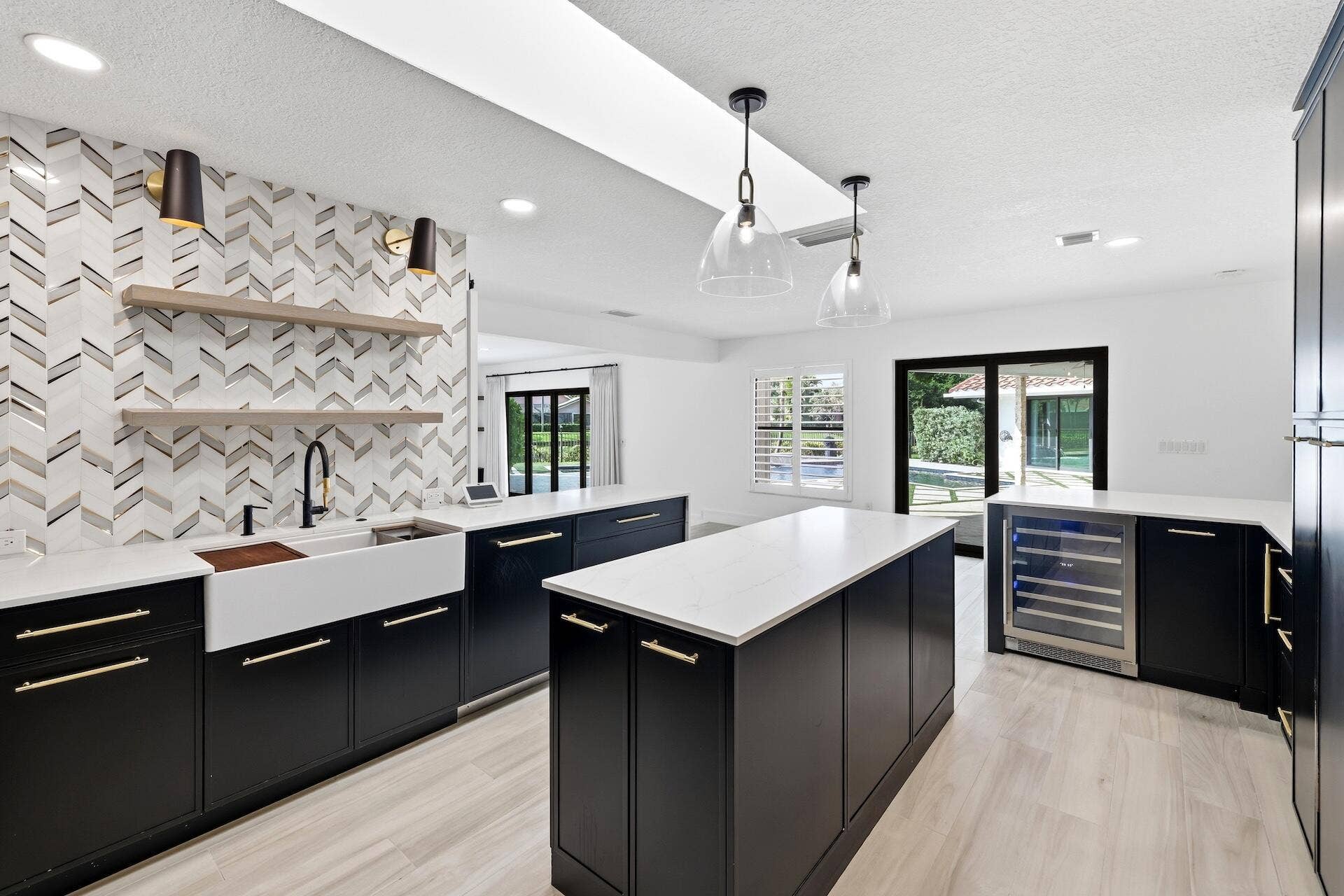 1013 SHADY LAKES Circle, Palm Beach Gardens, FL 33418 Kitchen