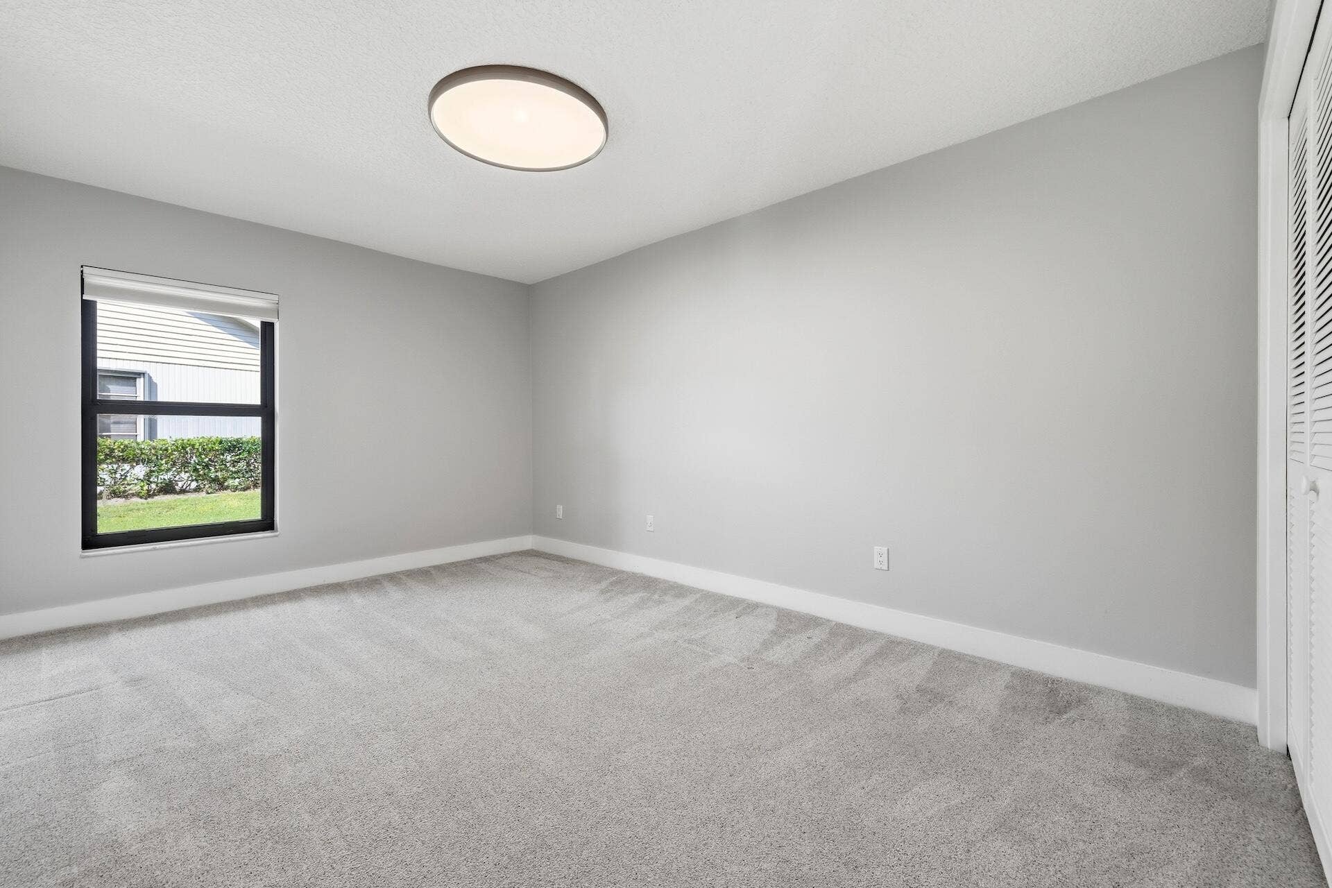 1013 SHADY LAKES Circle, Palm Beach Gardens, FL 33418 Bedroom