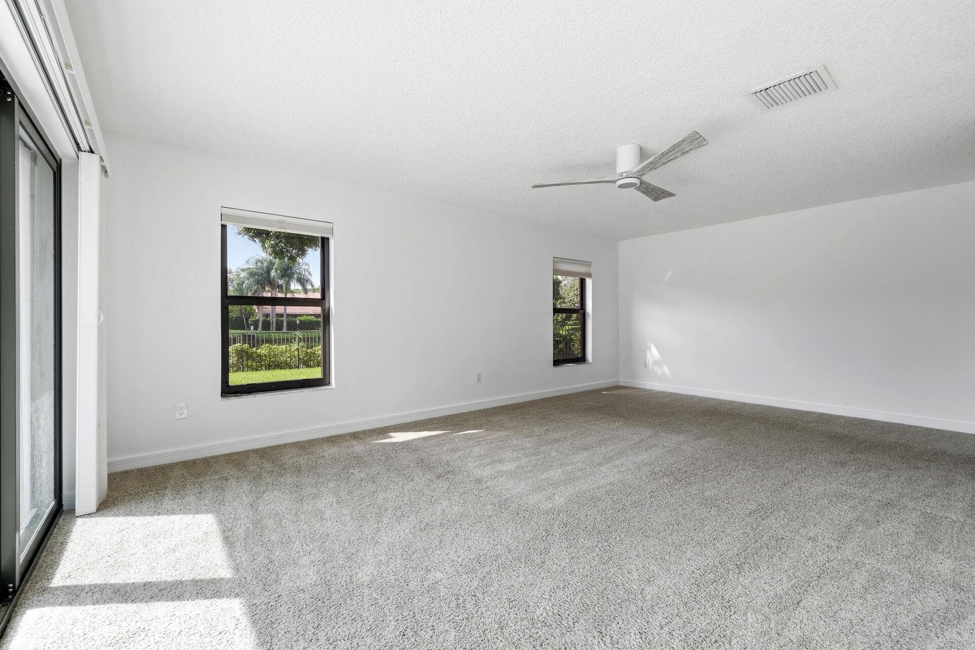 1013 SHADY LAKES Circle, Palm Beach Gardens, FL 33418 Master