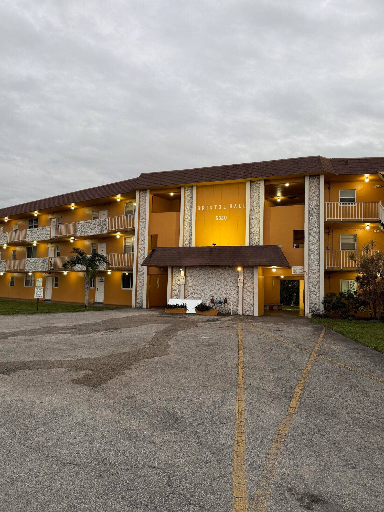 5320 nw 11th st 205 (3)