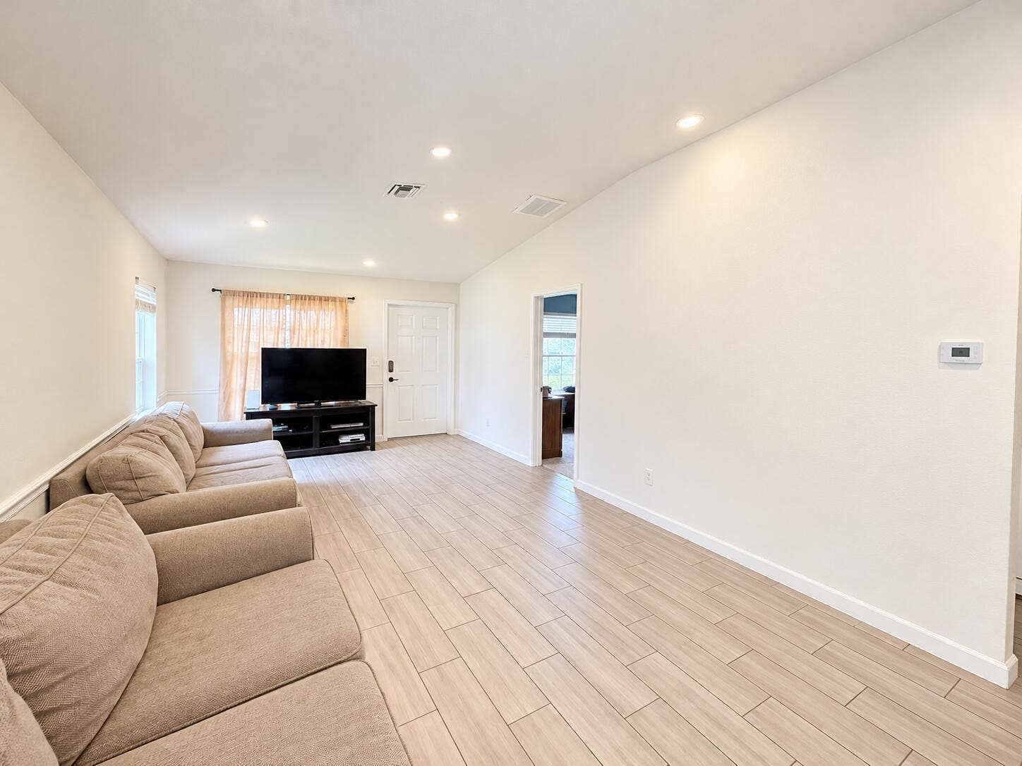 4837 SE ISABELITA Avenue, Stuart, FL 34997 Living Room.