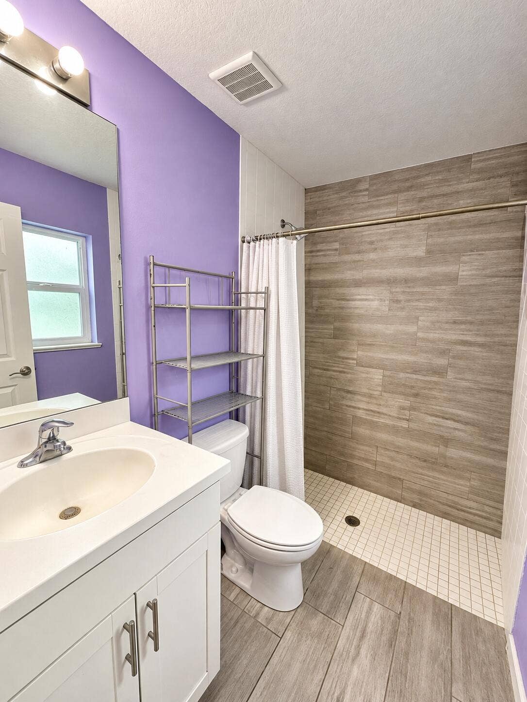 4837 SE ISABELITA Avenue, Stuart, FL 34997 Main Bathroom