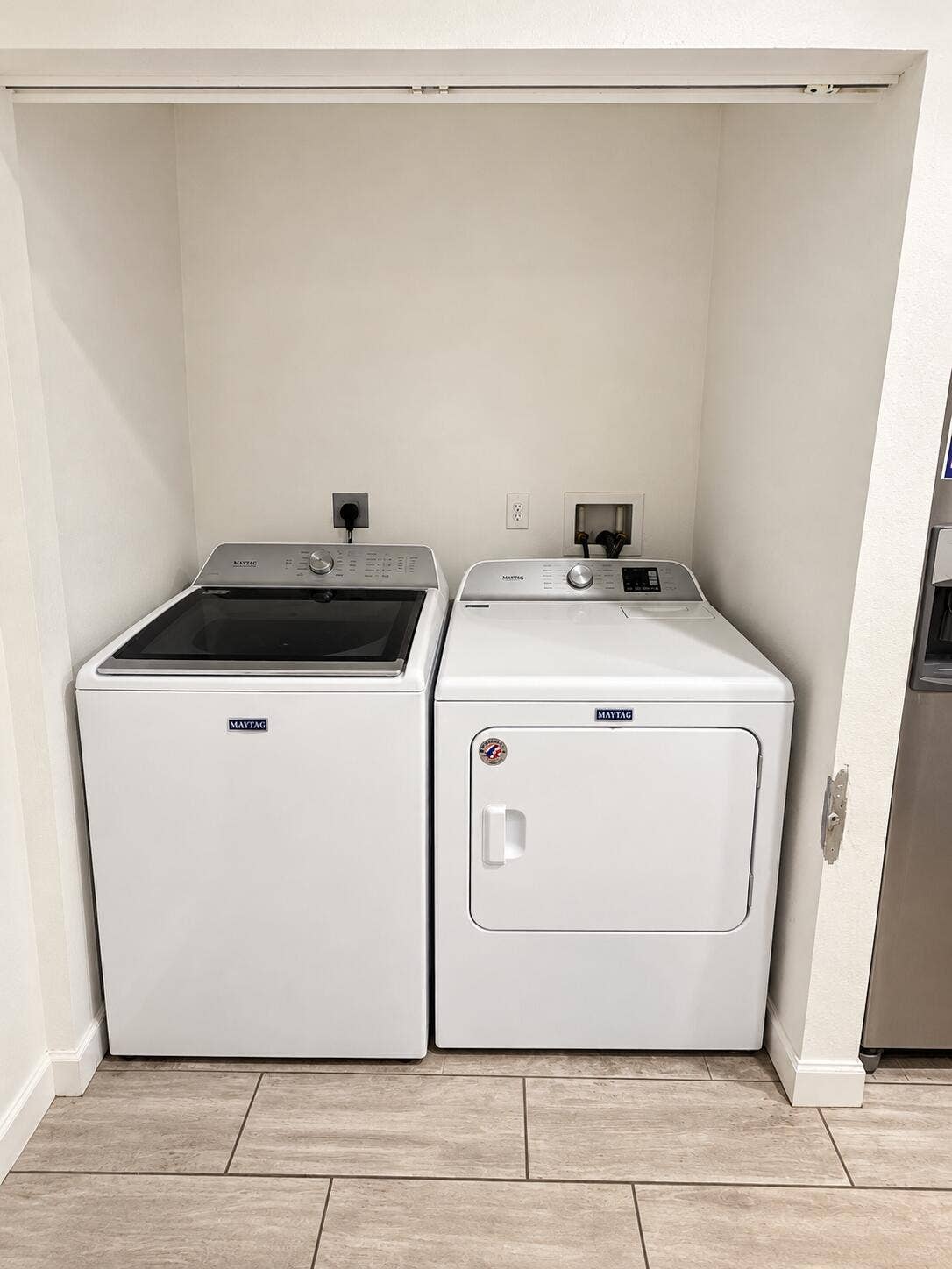 4837 SE ISABELITA Avenue, Stuart, FL 34997 Washer & Dryer