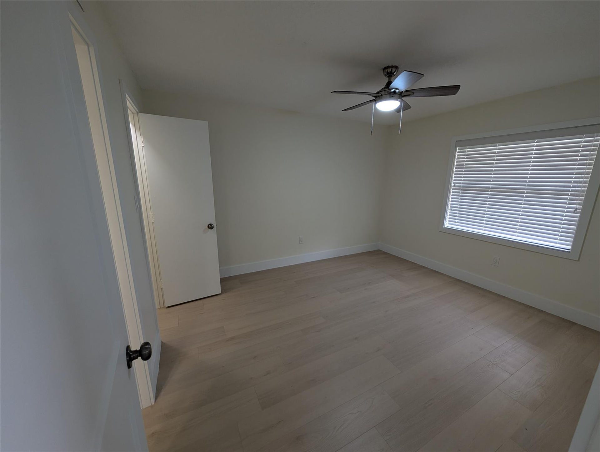 6040 Shaker Wood Circle, Tamarac, FL 33319 Photo 7