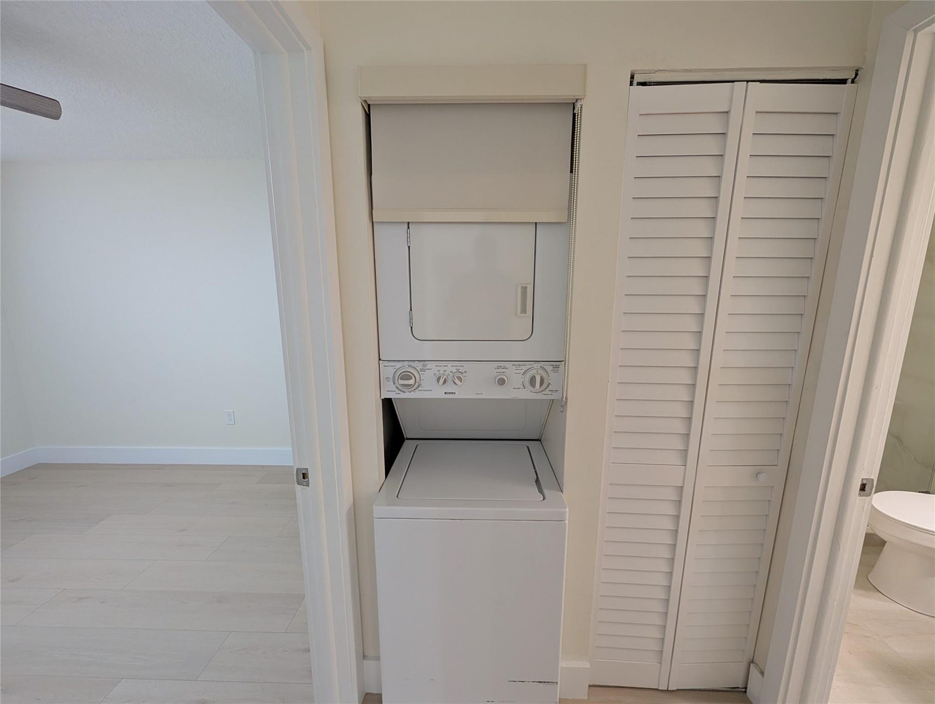 6040 Shaker Wood Circle, Tamarac, FL 33319 Photo 13