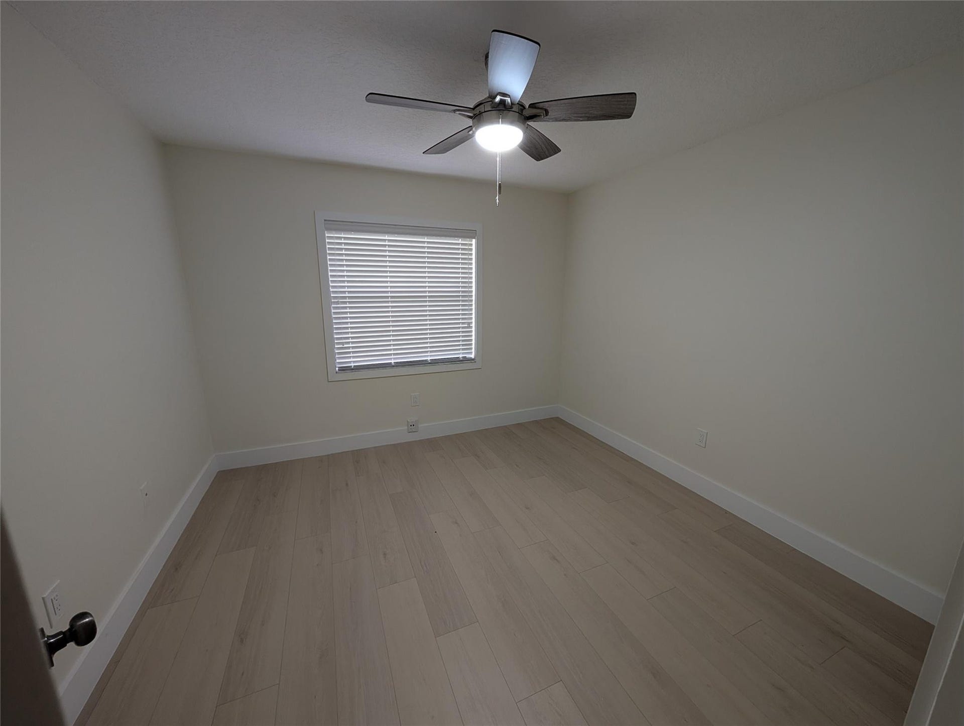 6040 Shaker Wood Circle, Tamarac, FL 33319 Photo 8