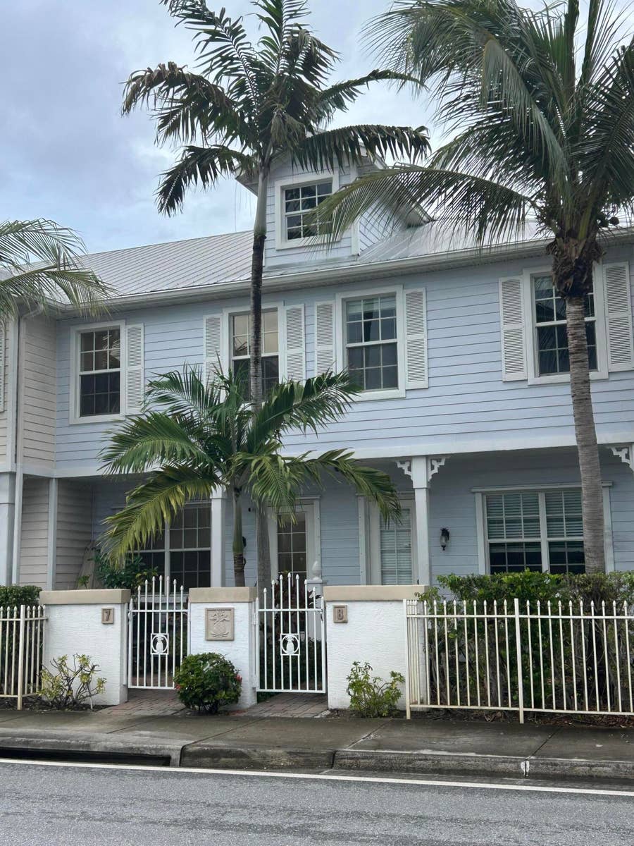 Property photo for 902 S FEDERAL Highway, #8, Lake Worth Beach, FL