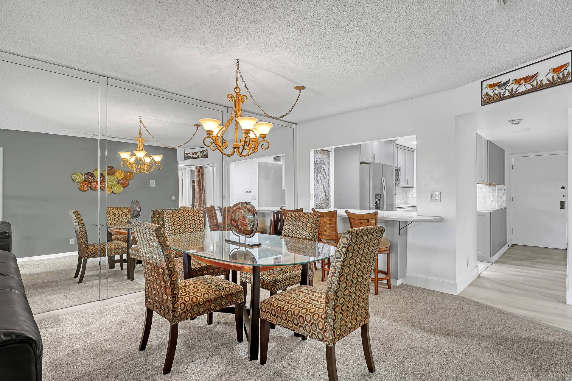 1100 Surf Road, #215, Singer Island, FL 33404 dining area